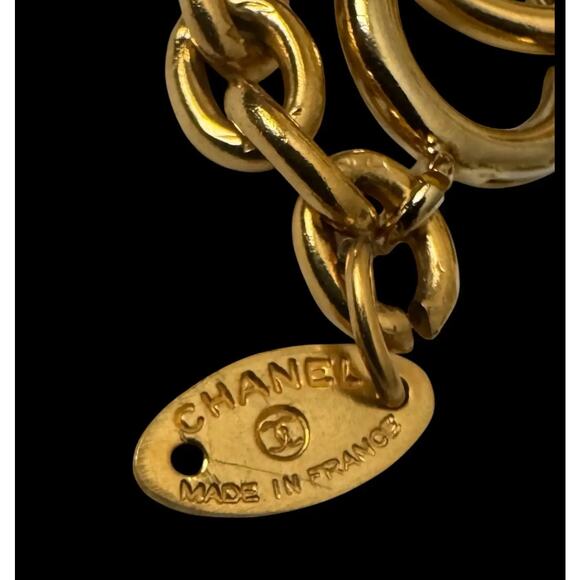 Vintage Chanel Gripoix Ruby Glass and Gold Chain
 Necklace - Picture 9 of 10